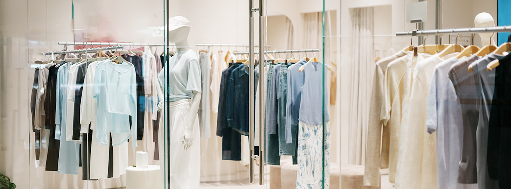 Boutique pull and bear